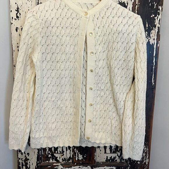 Beautiful handmade vintage cardigan. - Picture 1 of 5